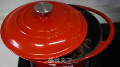 Make The soy sauce boils the fish step 4