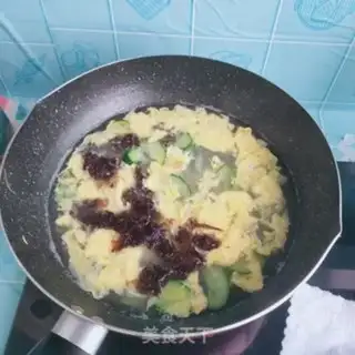Make cucumber pickles and omelet soup step 7