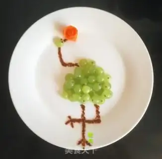 Make Grape ostrich fruit plate step 7