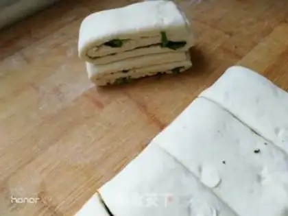 Make Onion pepper rolls step 8