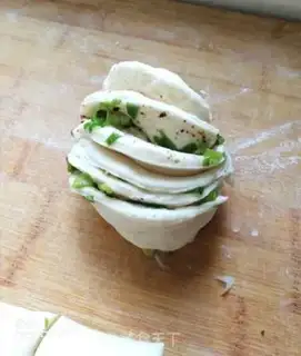 Make Onion pepper rolls step 10