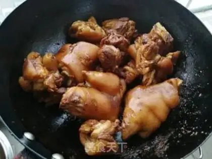 Make Peanut stew pig hoof step 5