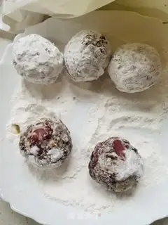 Make Sticky bean buns step 6