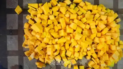Make Pumpkin tofu soup step 0