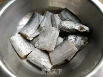 Make Tomatoe with fish step 0