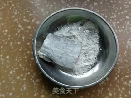 Make Tomatoe with fish step 1