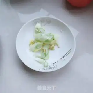 Make Pork cabbage noodles step 2