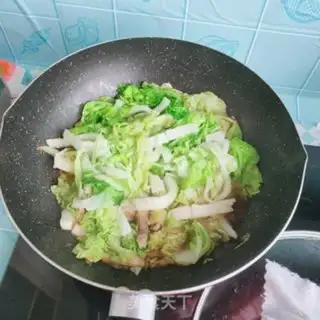 Make Pork cabbage noodles step 8