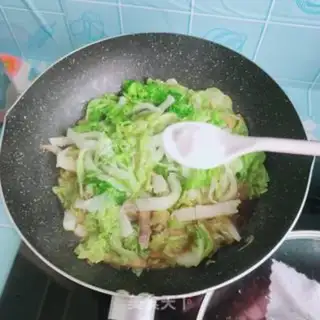 Make Pork cabbage noodles step 9