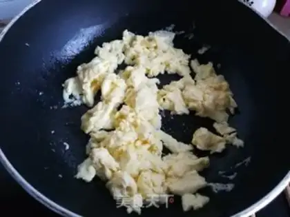 Make Tomato eggs for noodles step 3