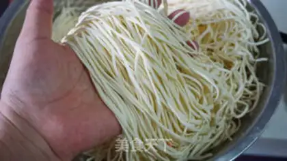 Make Hot pepper sauce noodles step 5