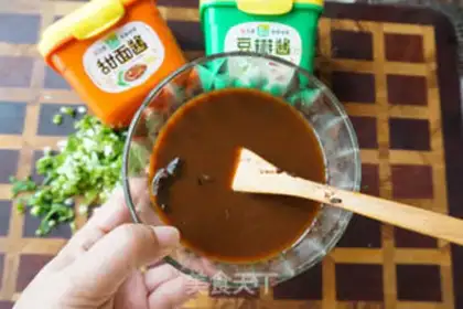 Make Egg sauce noodles step 3