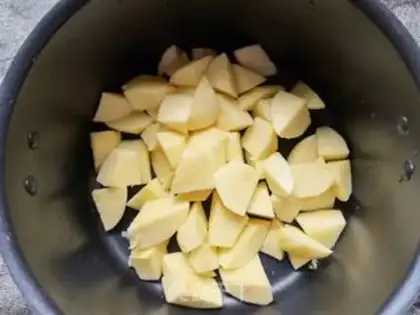 Make Apple lilies step 3