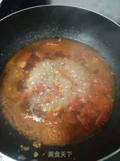 Make Tomato fat, oxen, pine mushroom soup step 4