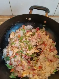 Make Red intestinal fried rice step 4
