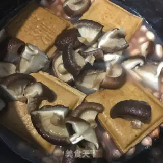 Make Flaming mushroom beans step 5