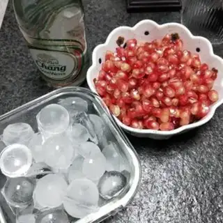 Make Pomegranate bubbles step 1