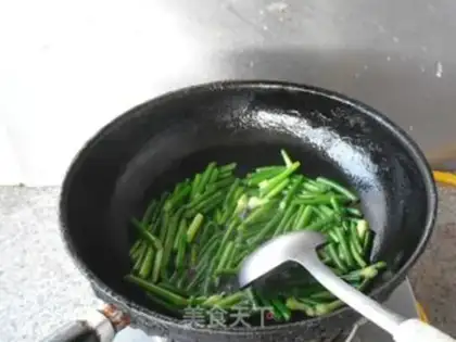 Make Spicy garlic step 3