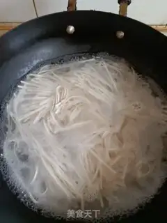 Make Sourfish noodles step 0