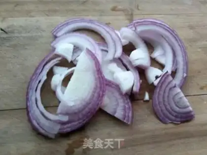 Make Onion bean fried meat step 3