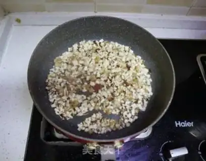 Make Frozen gravy sauce step 4