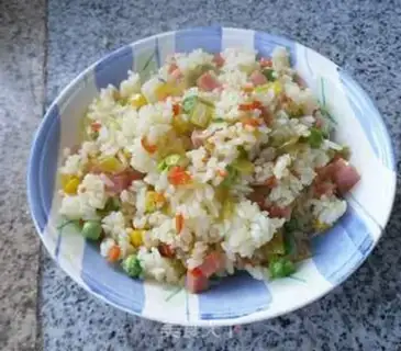 Make Pyramid oil fried rice step 9