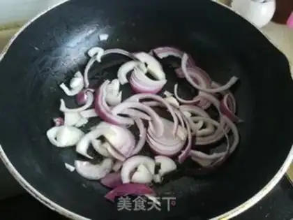 Make Onion bean fried meat step 5