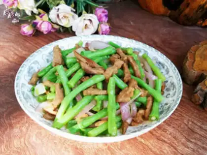 Make Onion bean fried meat step 8
