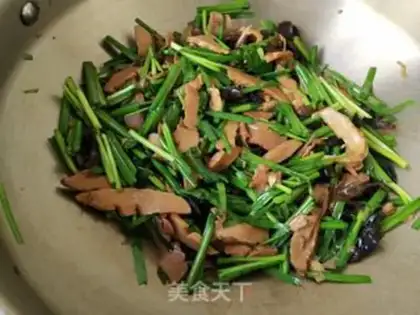 Make Vegetable spring rolls step 8