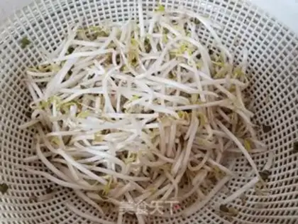 Make Green bean sprouts step 0