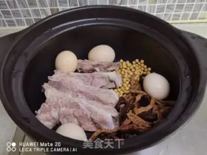 Make Tea mushrooms, soybean steak soup step 0