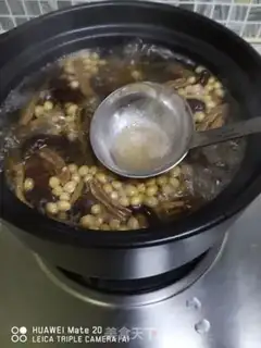 Make Tea mushrooms, soybean steak soup step 3