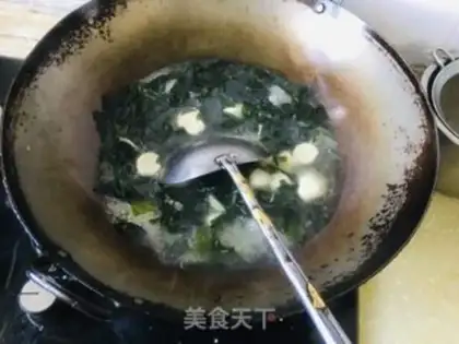 Make Squirty-ball seafood soup step 5