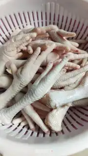 Make Thai juice with chicken claws step 0