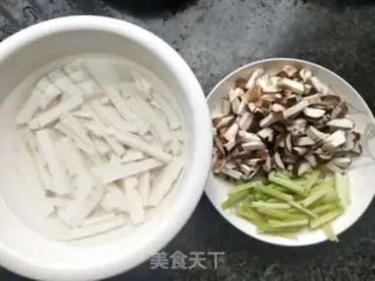 Make Tofu soup step 0