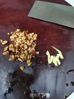 Make Red dates, small rice evaporation ribs step 2