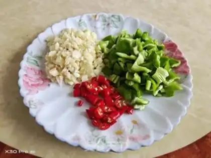 Make Spicy meat and potatoes step 1