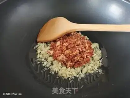 Make Spicy meat and potatoes step 4