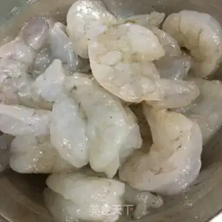Make Eggs fried shrimp step 0