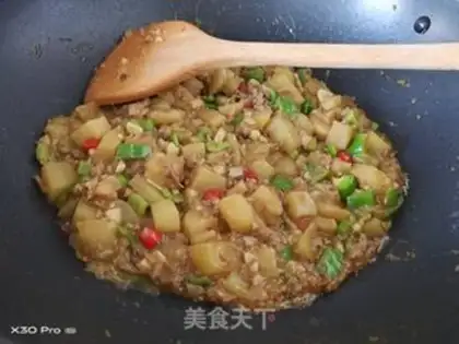 Make Spicy meat and potatoes step 7