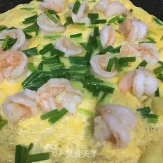 Make Eggs fried shrimp step 6