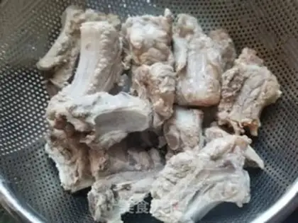 Make Bean horn dry-burned ribs step 1