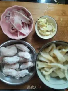 Make Pork melon soup step 1