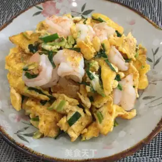 Make Eggs fried shrimp step 9