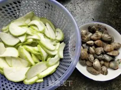 Make Flower clams and silk melons step 0