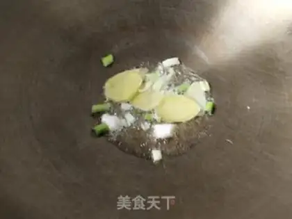 Make Flower clams and silk melons step 1