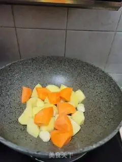 Make Curry potatoes for the heart step 4