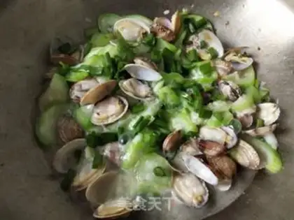 Make Flower clams and silk melons step 5
