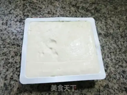 Make Squeeze the raisins and tofu step 1