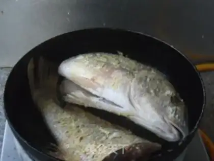Make Fried yellowfish step 4